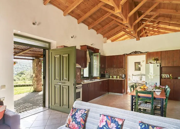 Будинок відпочинку Authentic In A Heaven Of Natural Beauty