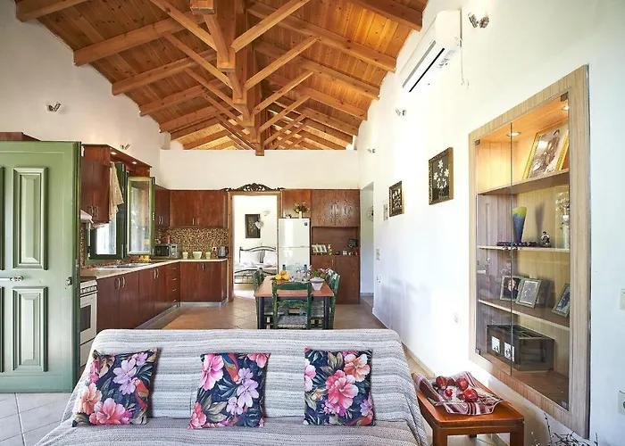 Authentic In A Heaven Of Natural Beauty Будинок відпочинку *