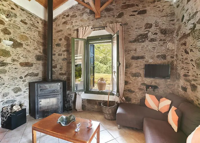 Будинок відпочинку Authentic In A Heaven Of Natural Beauty *