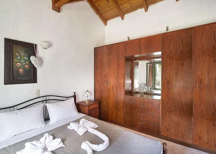 Authentic In A Heaven Of Natural Beauty * Ханья (Крит)