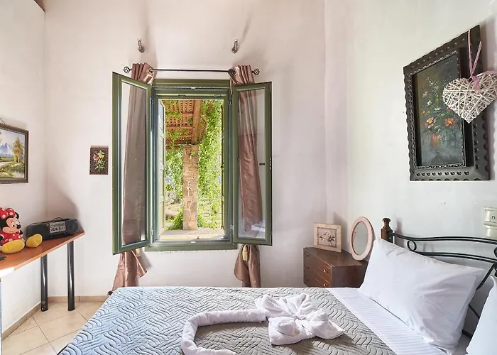 Authentic In A Heaven Of Natural Beauty Будинок відпочинку Ханья (Крит)