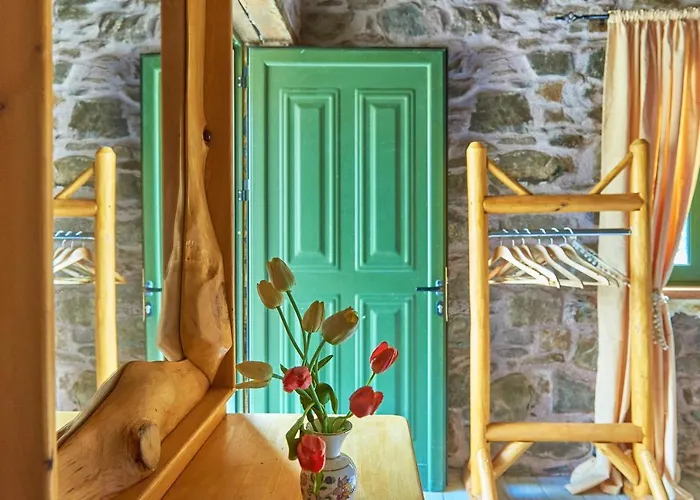 Authentic In A Heaven Of Natural Beauty Будинок відпочинку *